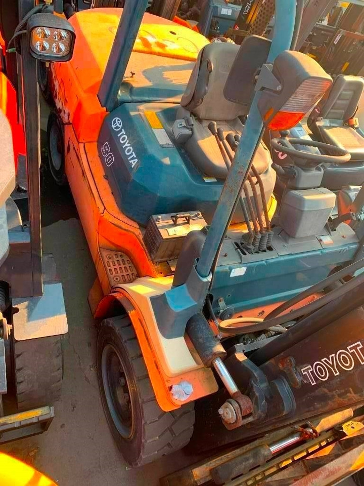 Toyota 7 FDA 50 - Дизельный погрузчик: фото 1 Toyota 7 FDA 50 - Дизельный погрузчик: фото 1