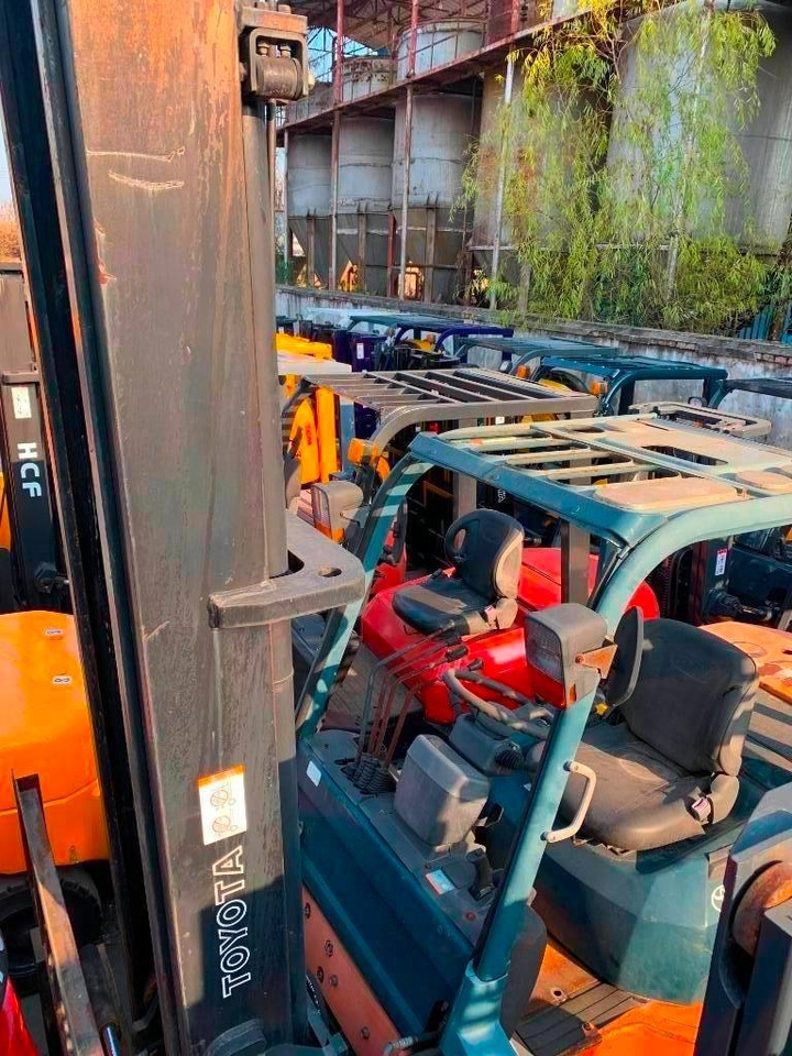 Toyota 7 FDA 50 - Дизельный погрузчик: фото 4 Toyota 7 FDA 50 - Дизельный погрузчик: фото 4