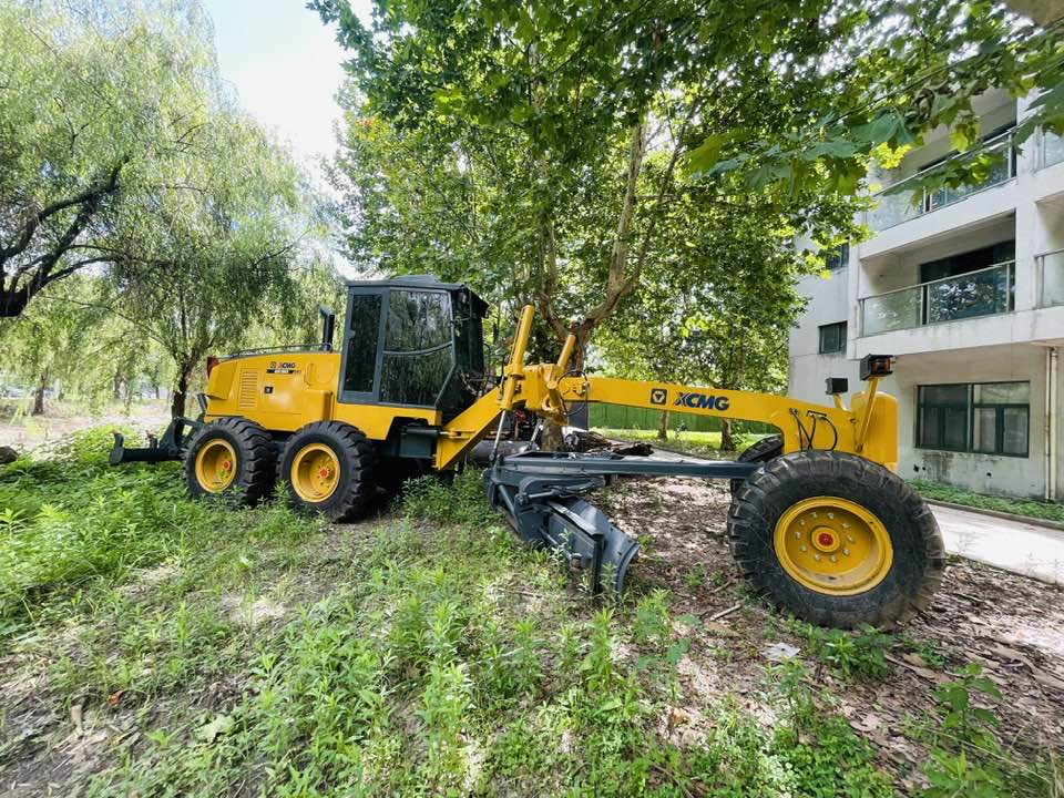 XCMG GR1803 - Грейдер: фото 1 XCMG GR1803 - Грейдер: фото 1