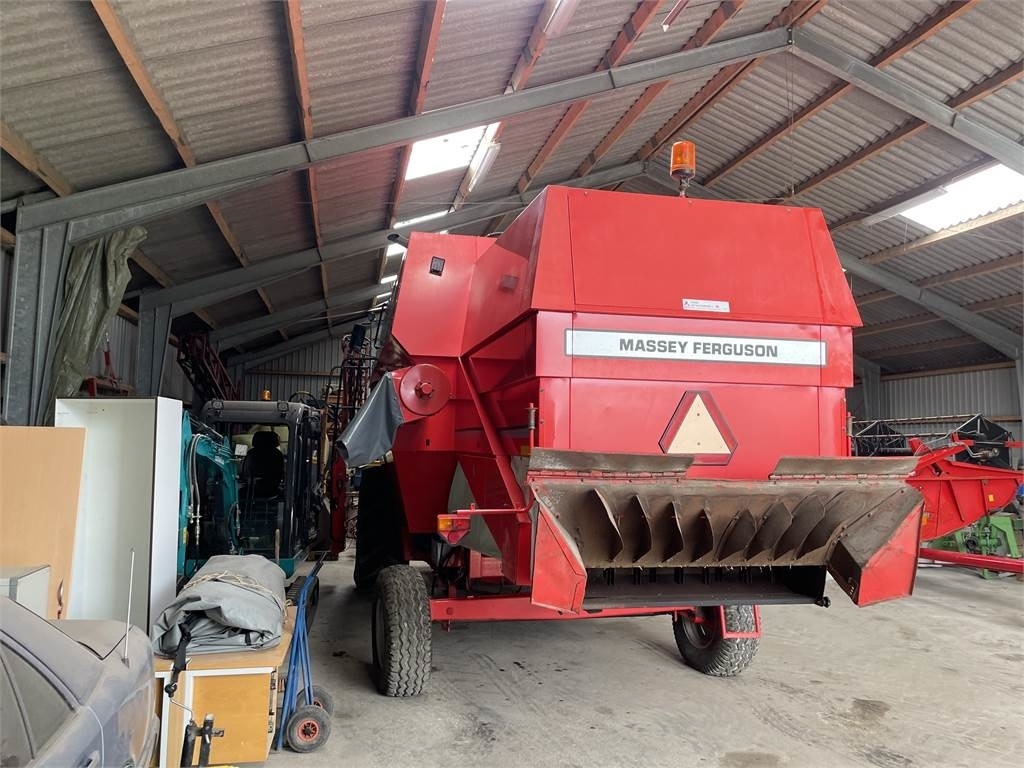 Massey Ferguson MF 30 MEJETÆRSKER - Зерноуборочный комбайн: фото 5 Massey Ferguson MF 30 MEJETÆRSKER - Зерноуборочный комбайн: фото 5