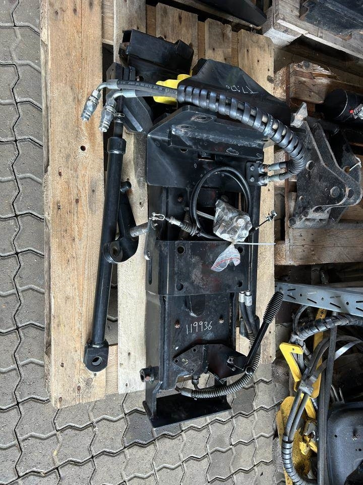 New Holland HYDR. HITCH - Сцепное устройство для Строительной техники: фото 2 New Holland HYDR. HITCH - Сцепное устройство для Строительной техники: фото 2