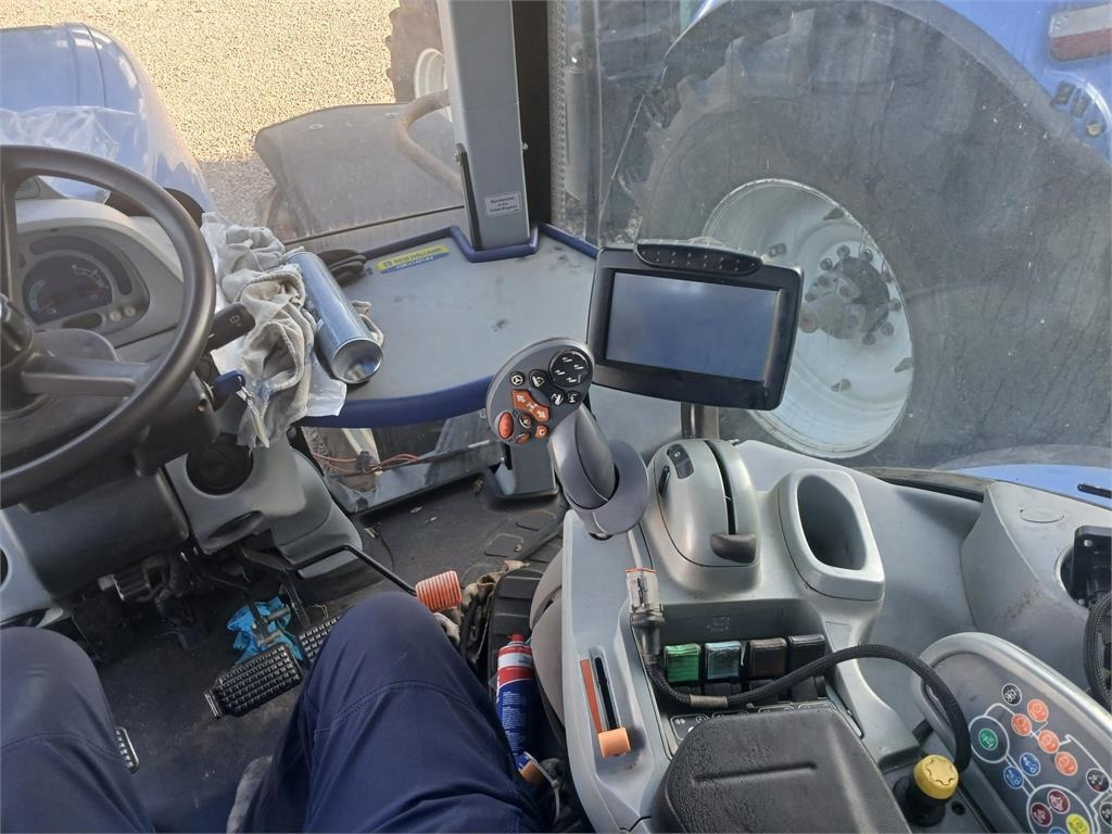 New Holland T7.260 PC SWII - Трактор: фото 5 New Holland T7.260 PC SWII - Трактор: фото 5