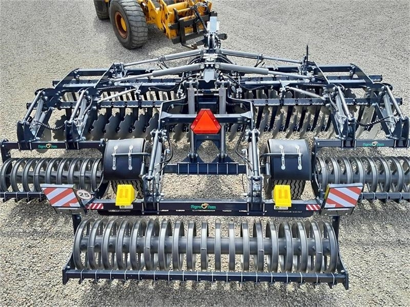 Agro-Tom 6 Meter discharve - Дисковая борона: фото 1 Agro-Tom 6 Meter discharve - Дисковая борона: фото 1