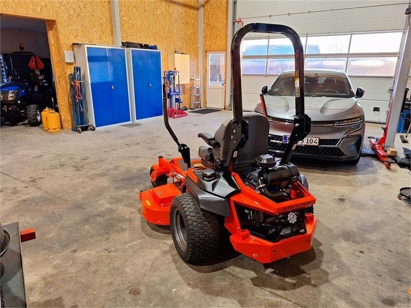 Ariens Zenith 60" SD - Коммунальный трактор: фото 3 Ariens Zenith 60" SD - Коммунальный трактор: фото 3