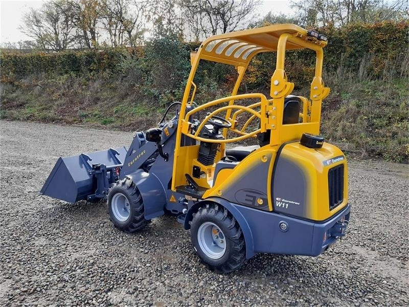 Eurotrac W11 Mellem arm - Компактный фронтальный погрузчик: фото 2 Eurotrac W11 Mellem arm - Компактный фронтальный погрузчик: фото 2