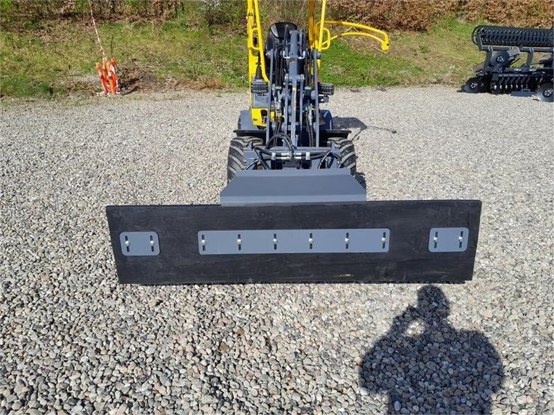 FK Machinery FODER SKRABER - Отвал для Строительной техники: фото 2 FK Machinery FODER SKRABER - Отвал для Строительной техники: фото 2