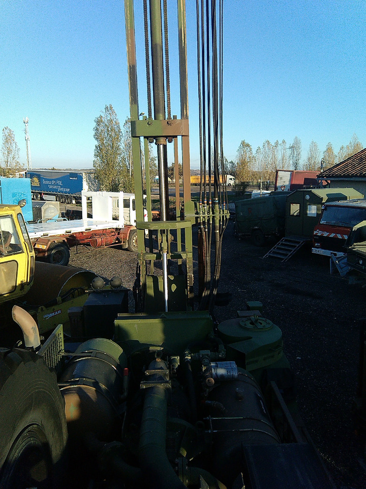 Foreuse sur camion 4х4 MFRD - Строительная техника: фото 3 Foreuse sur camion 4х4 MFRD - Строительная техника: фото 3