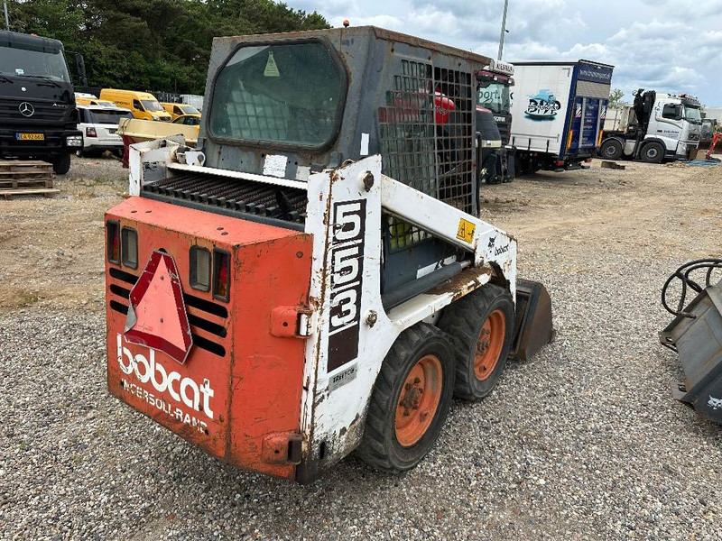 Bobcat 553 - Мини-погрузчик с бортовым поворотом: фото 4 Bobcat 553 - Мини-погрузчик с бортовым поворотом: фото 4