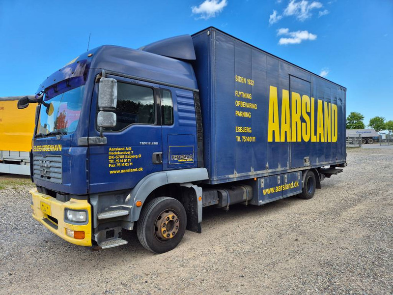 MAN TGM 12.280 // Lift // Sideopening - Грузовик с закрытым кузовом: фото 1 MAN TGM 12.280 // Lift // Sideopening - Грузовик с закрытым кузовом: фото 1