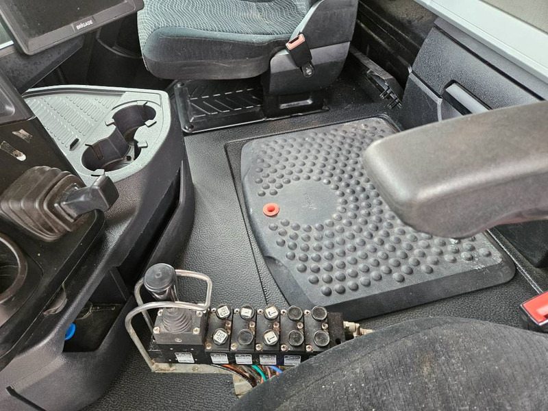 Крюковой мультилифт Mercedes-Benz Arocs 3246 L 8x2/4 //Kroghejs / Hook / Haken: фото 20 Крюковой мультилифт Mercedes-Benz Arocs 3246 L 8x2/4 //Kroghejs / Hook / Haken: фото 20