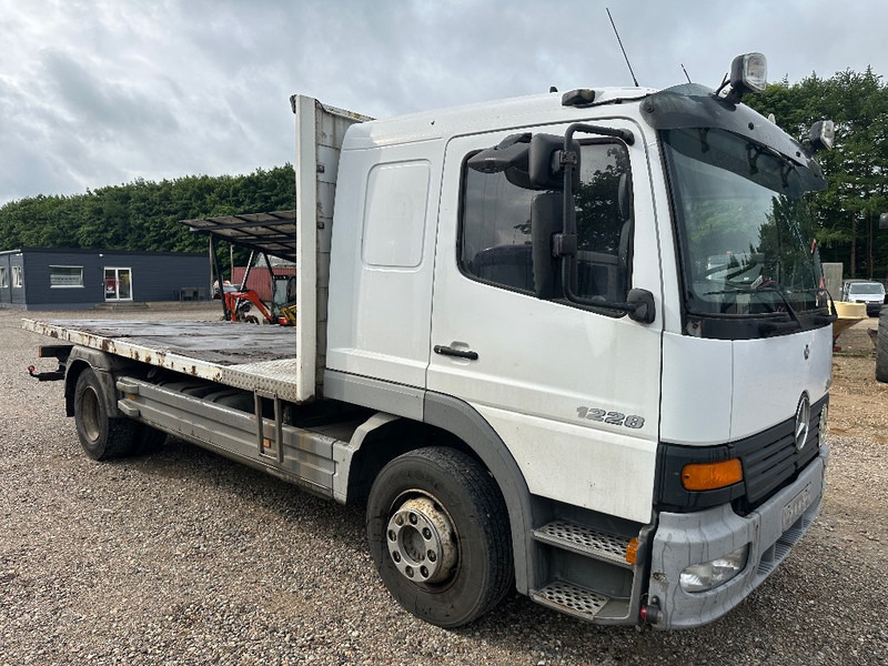 Mercedes-Benz Atego 1228 4x2 - Грузовик бортовой/ Платформа: фото 2 Mercedes-Benz Atego 1228 4x2 - Грузовик бортовой/ Платформа: фото 2