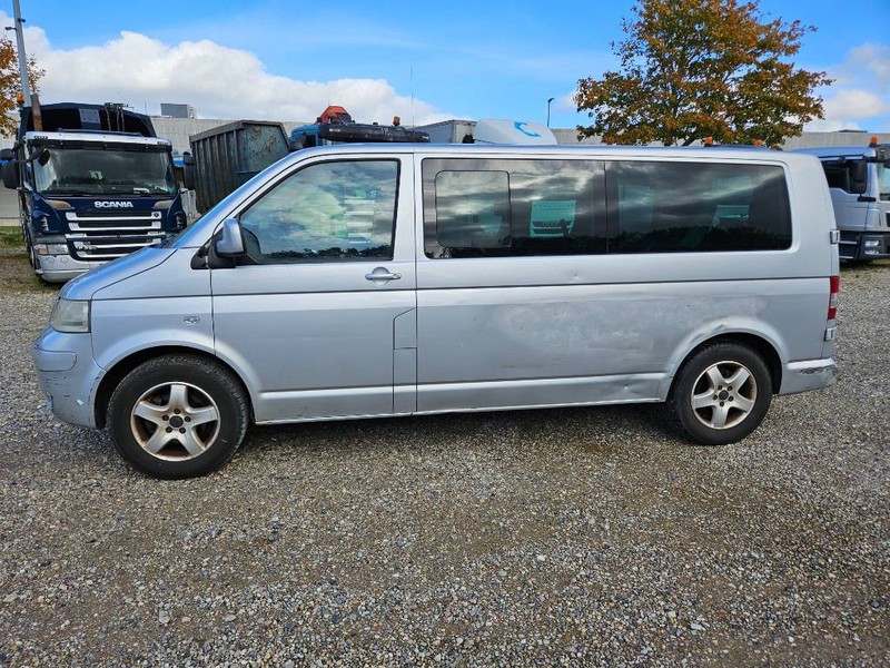 Volkswagen Caravelle 2,5 TDi 130 lang 10prs 5d - Микроавтобус, Пассажирский фургон: фото 2 Volkswagen Caravelle 2,5 TDi 130 lang 10prs 5d - Микроавтобус, Пассажирский фургон: фото 2