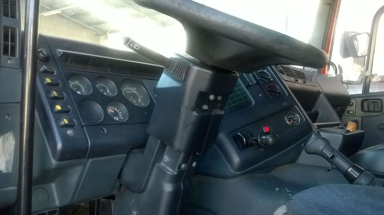 Тентованный грузовик DAF CF 75.290: фото 6