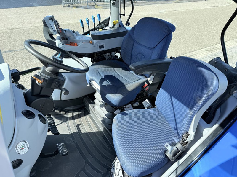 New Holland T5.140 Dynamic Command - Трактор: фото 3 New Holland T5.140 Dynamic Command - Трактор: фото 3