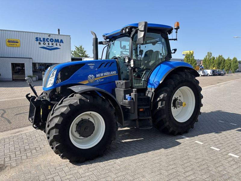 New Holland T7.245 AC Stage V + RTK - Трактор: фото 1 New Holland T7.245 AC Stage V + RTK - Трактор: фото 1