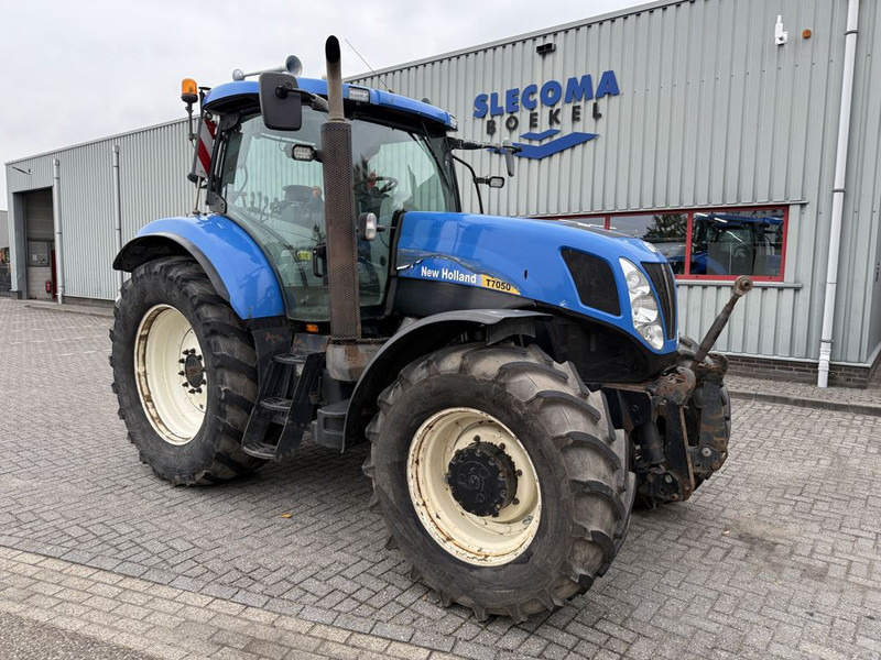 New Holland T7050 Power Command - Трактор: фото 4 New Holland T7050 Power Command - Трактор: фото 4