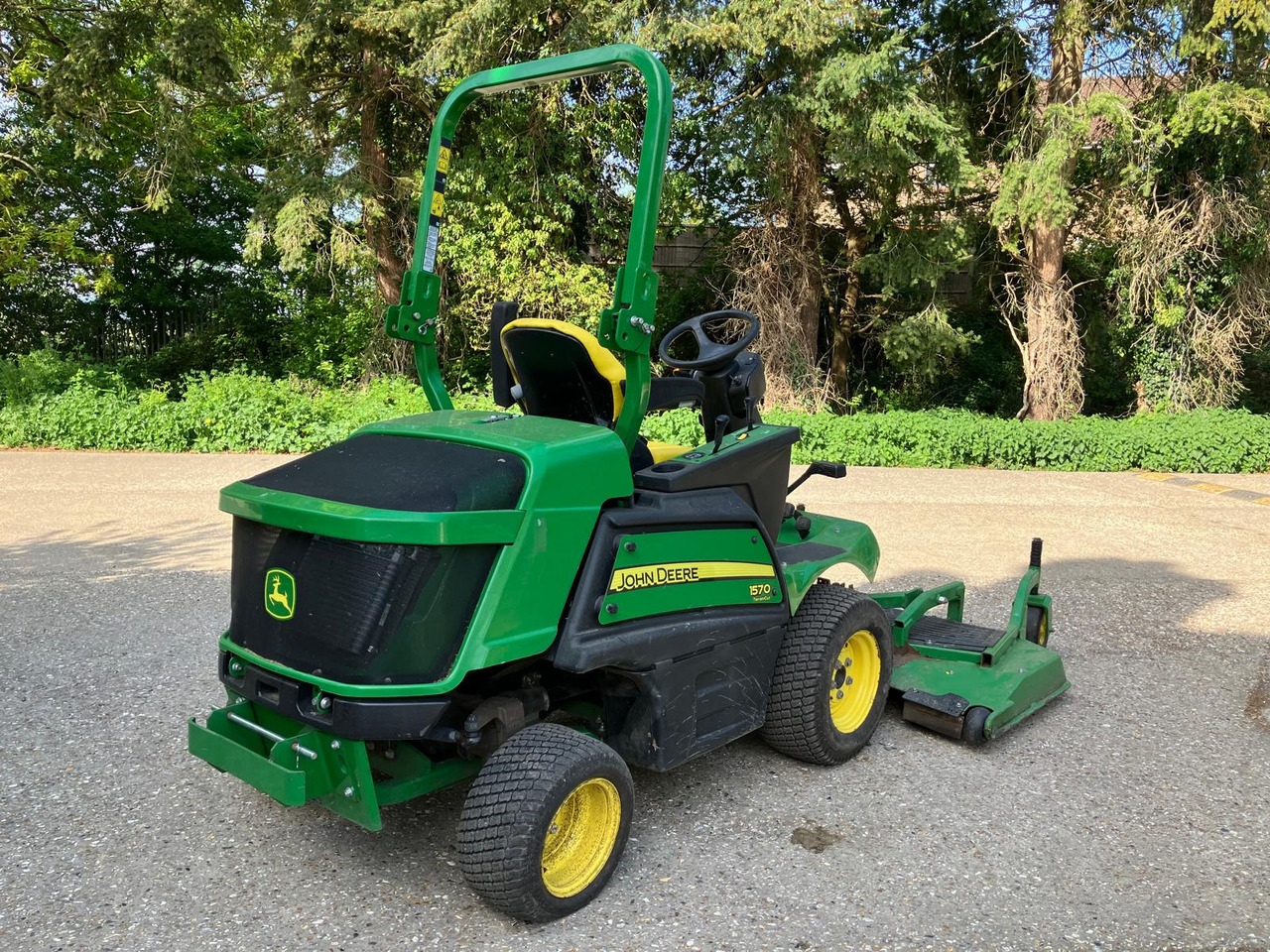 John Deere 1570 Commercial Outfront with 72 inch rear discharge deck - Газонокосилка: фото 3 John Deere 1570 Commercial Outfront with 72 inch rear discharge deck - Газонокосилка: фото 3