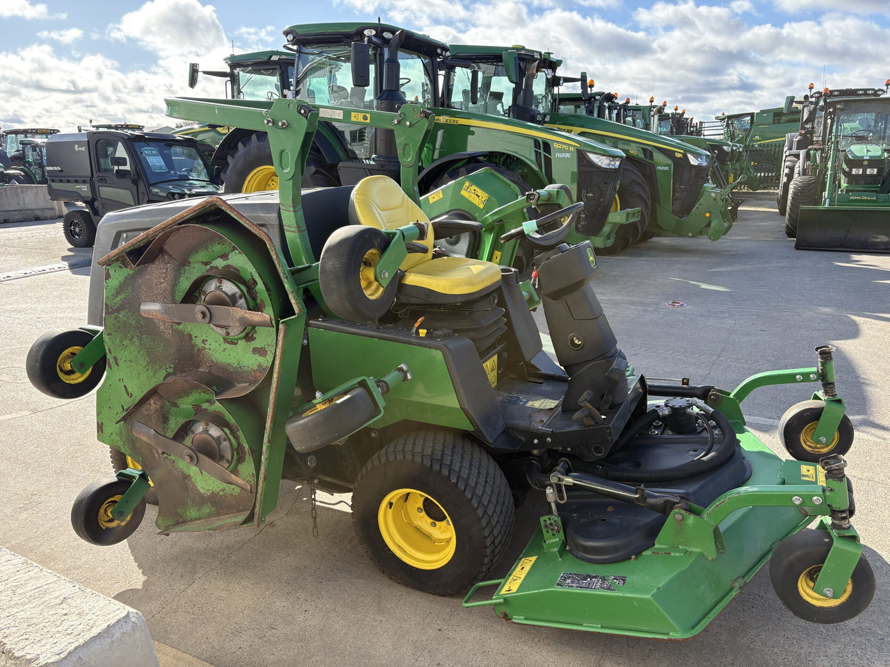 John Deere 1600T Wide Area Mower - Газонокосилка: фото 2 John Deere 1600T Wide Area Mower - Газонокосилка: фото 2