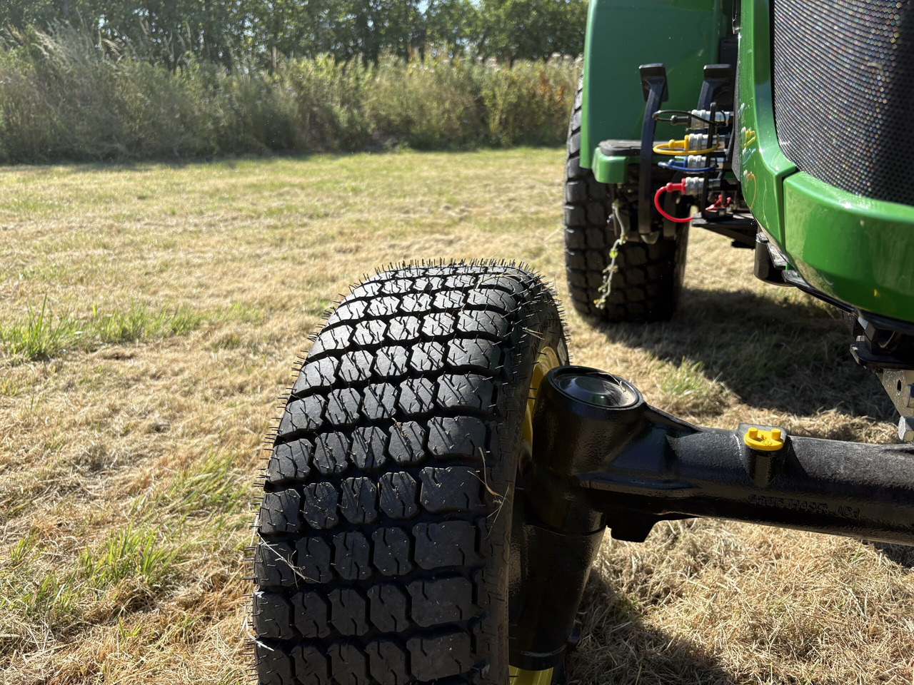 John Deere 2032R Compact Tractor - Минитрактор: фото 5 John Deere 2032R Compact Tractor - Минитрактор: фото 5