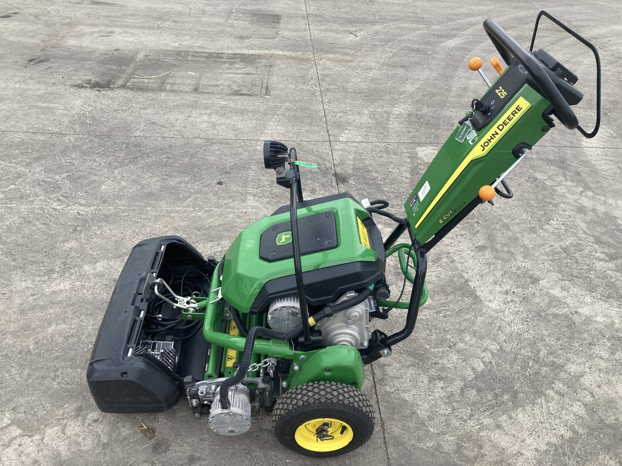 John Deere 225 E-cut walk behind electric greens mower - Газонокосилка: фото 3 John Deere 225 E-cut walk behind electric greens mower - Газонокосилка: фото 3