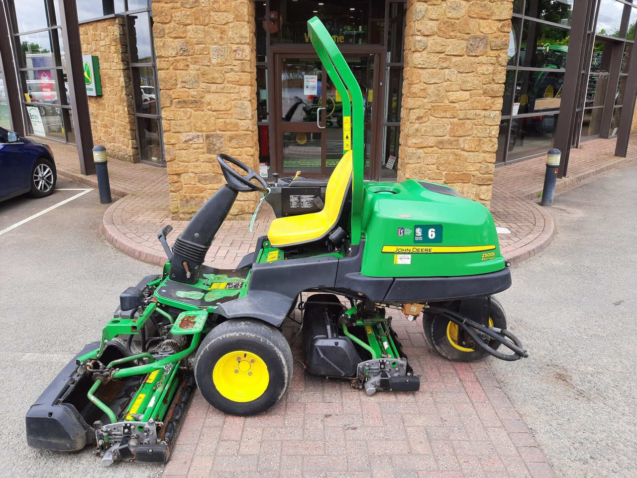 John Deere 2500E Greens triple mower - Газонокосилка: фото 5 John Deere 2500E Greens triple mower - Газонокосилка: фото 5