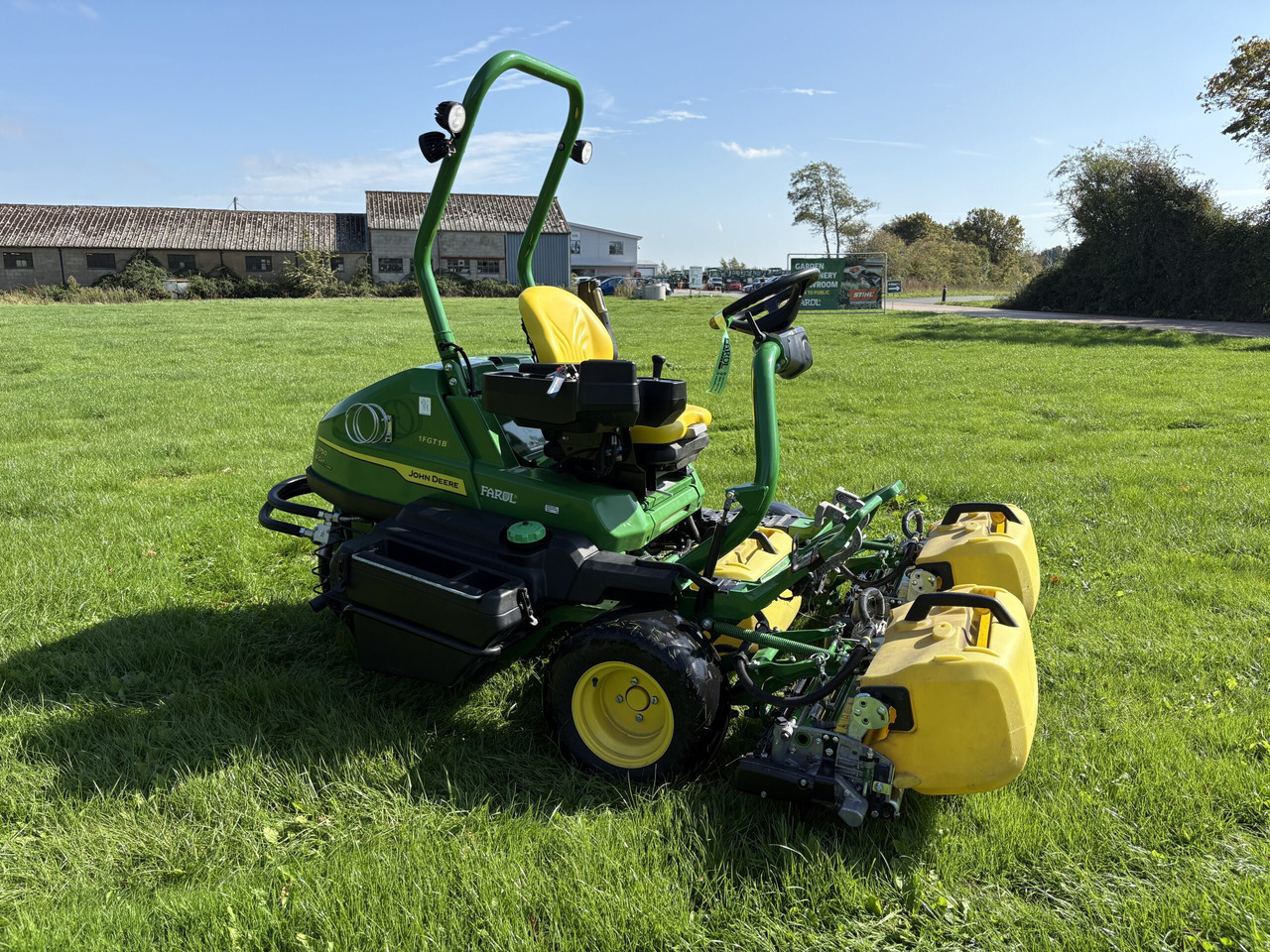 John Deere 2750E Triple Mower - Газонокосилка: фото 3 John Deere 2750E Triple Mower - Газонокосилка: фото 3