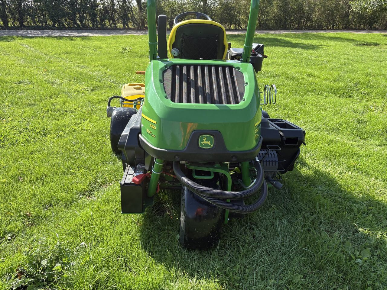 John Deere 2750E Triple Mower - Газонокосилка: фото 4 John Deere 2750E Triple Mower - Газонокосилка: фото 4