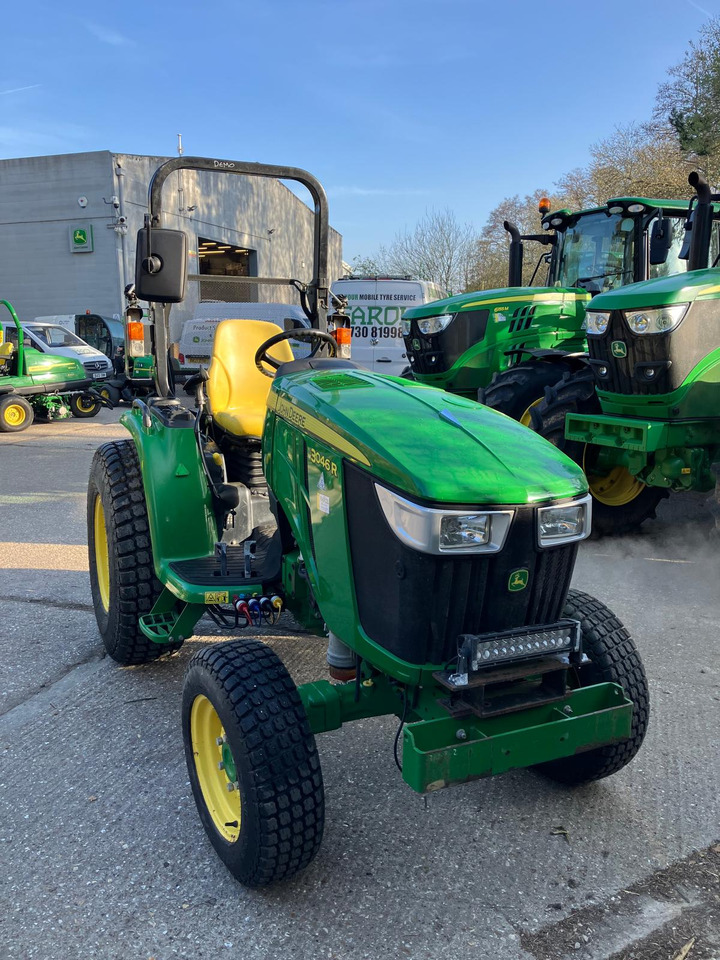 John Deere 3046R Compact Tractor - Минитрактор: фото 1 John Deere 3046R Compact Tractor - Минитрактор: фото 1