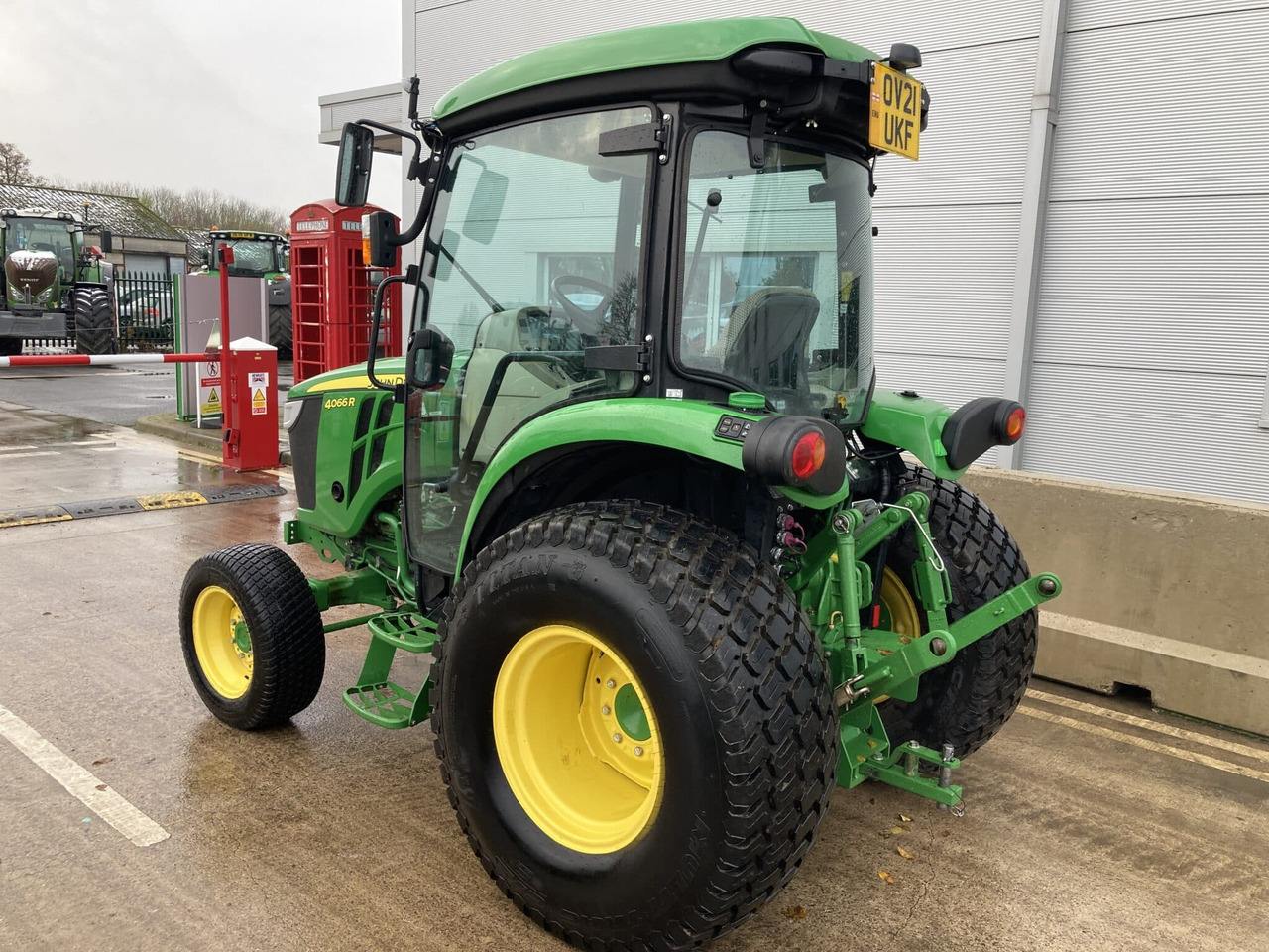 John Deere 4066R compact tractor - Минитрактор: фото 3 John Deere 4066R compact tractor - Минитрактор: фото 3