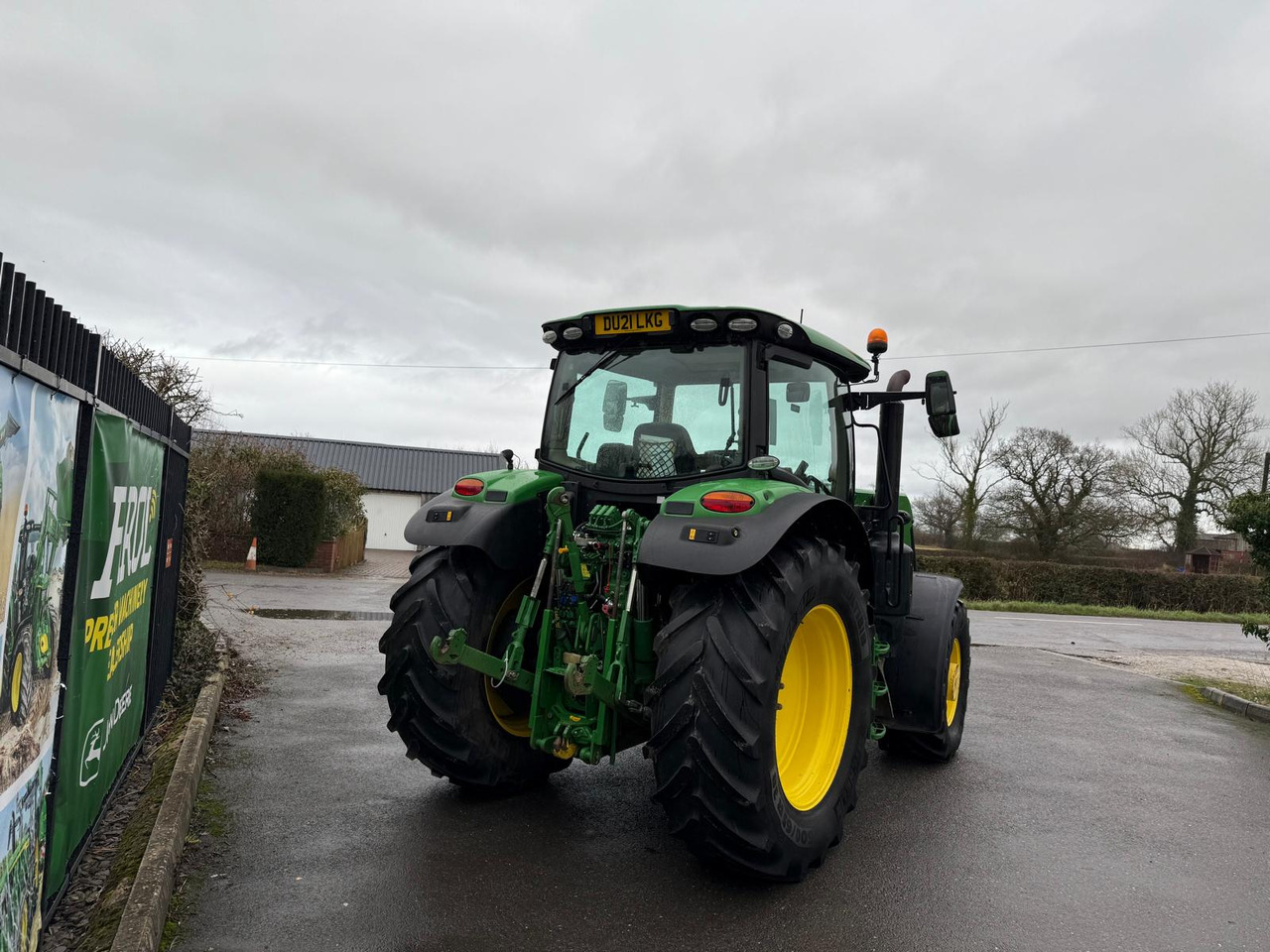 John Deere 6135R - Трактор: фото 4 John Deere 6135R - Трактор: фото 4