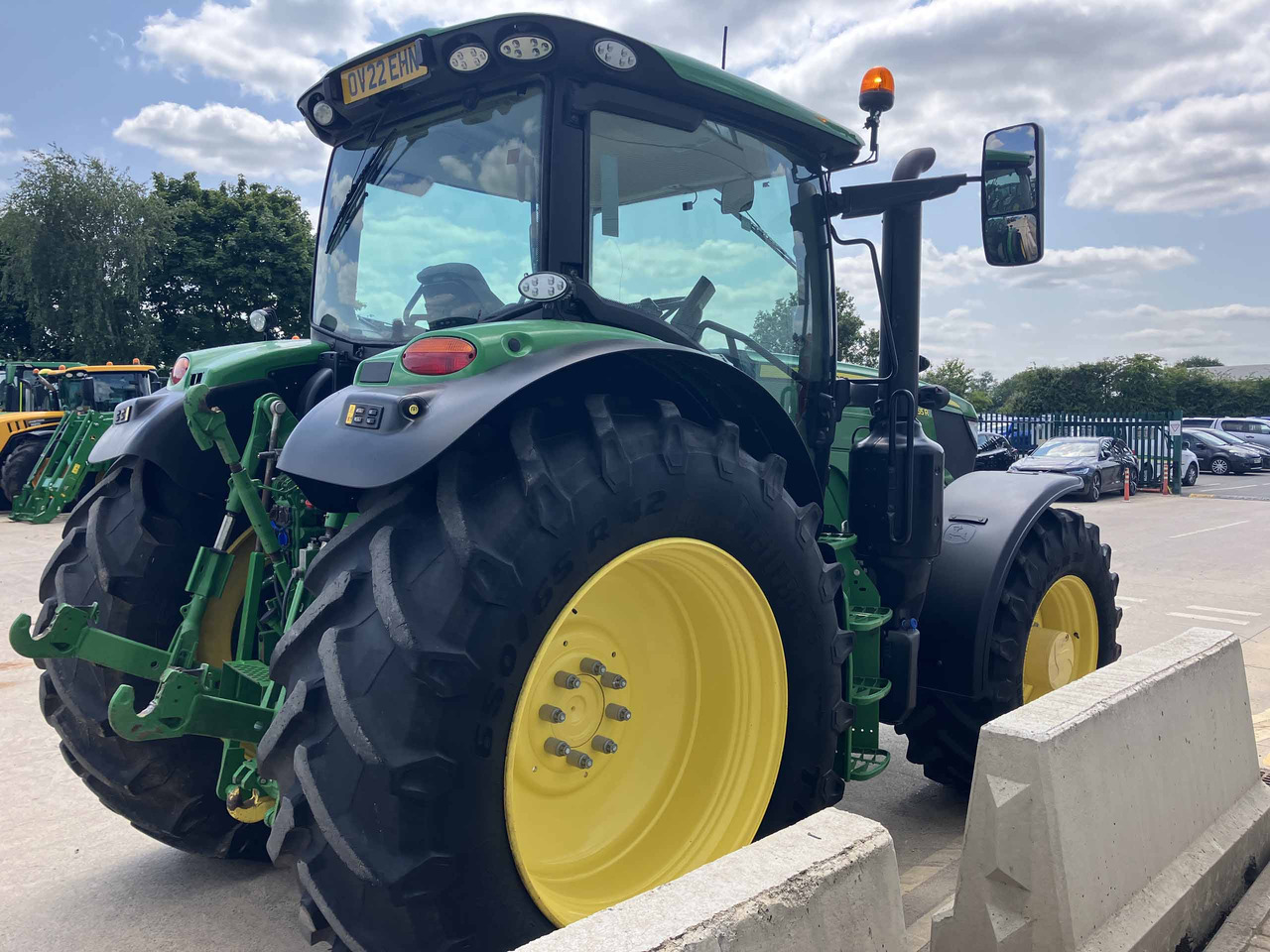 John Deere 6155R - Трактор: фото 5 John Deere 6155R - Трактор: фото 5