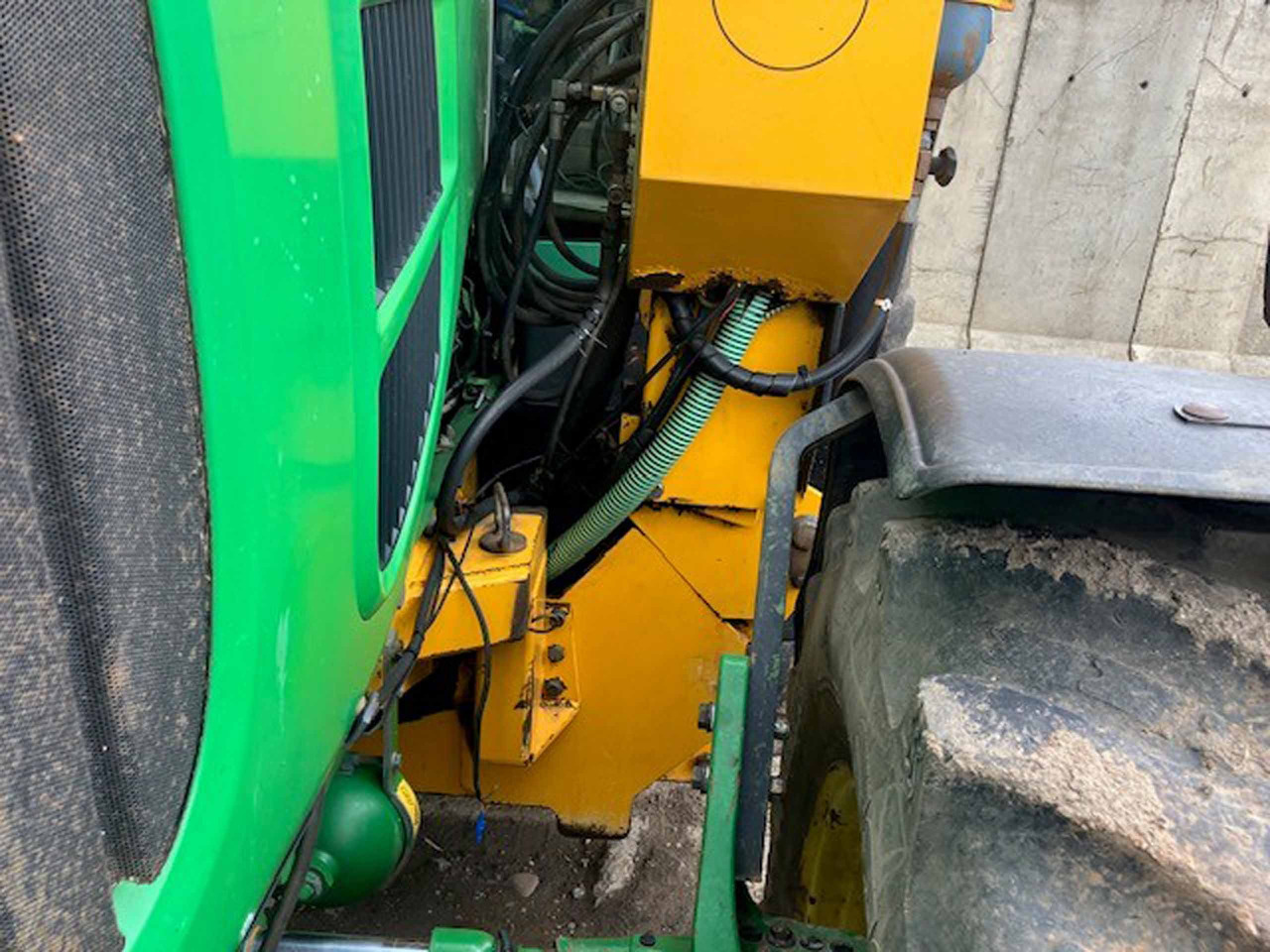 Трактор John Deere 6630 Premium + McConnel Mid mount hedgecutter: фото 12