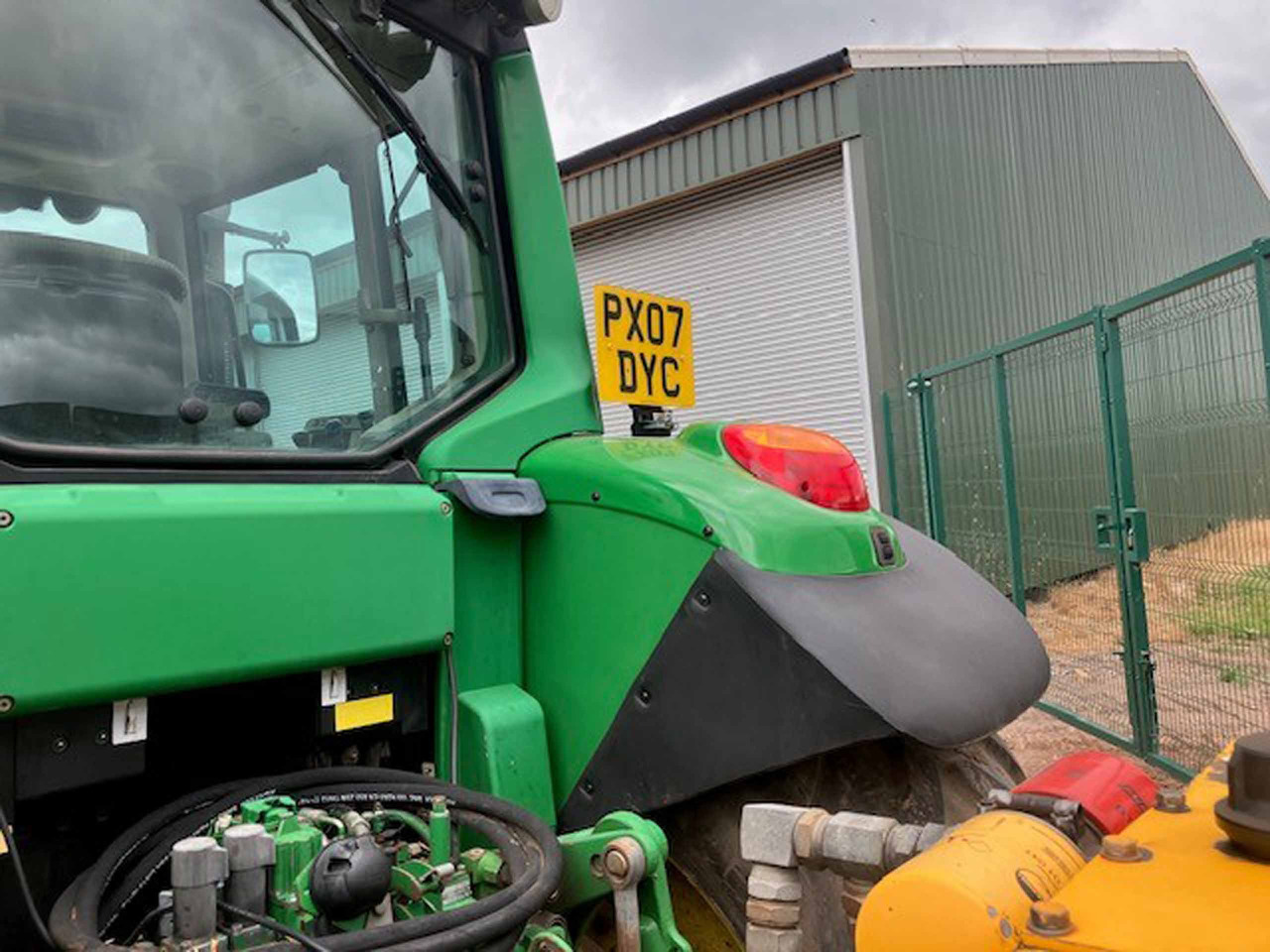 Трактор John Deere 6630 Premium + McConnel Mid mount hedgecutter: фото 17