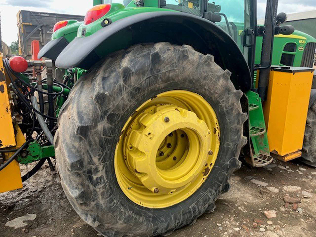 Трактор John Deere 6630 Premium + McConnel Mid mount hedgecutter: фото 8