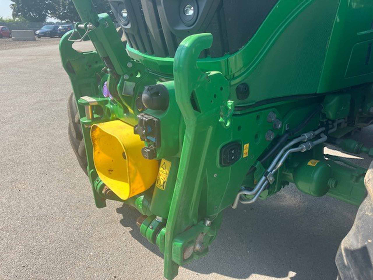 John Deere 6R 185 - Трактор: фото 3 John Deere 6R 185 - Трактор: фото 3