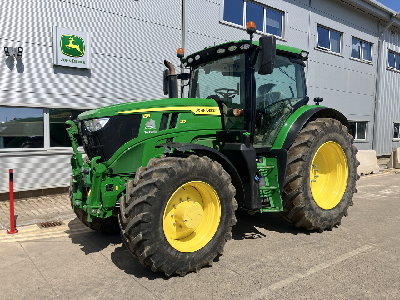 John Deere 6R 185 - Трактор: фото 1 John Deere 6R 185 - Трактор: фото 1