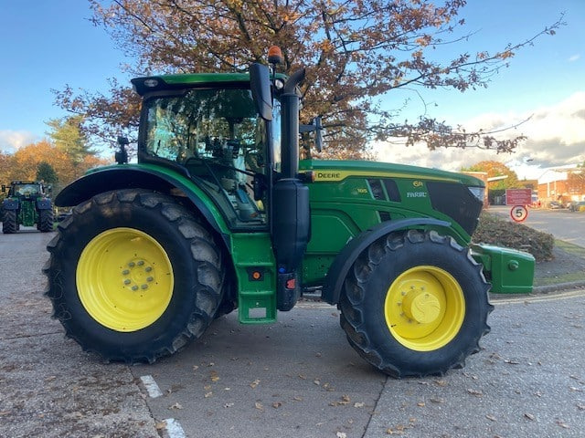 John Deere 6R 185 - Трактор: фото 3 John Deere 6R 185 - Трактор: фото 3