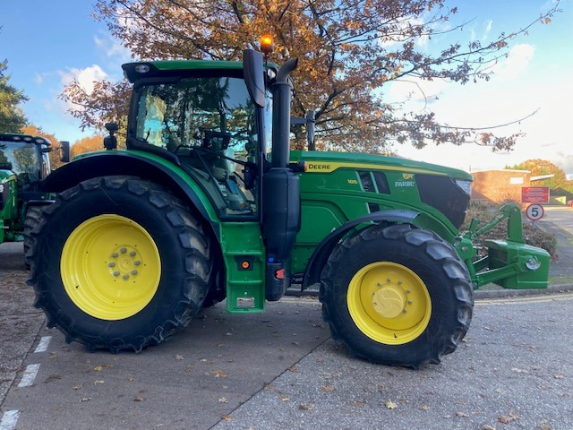 John Deere 6R 185 - Трактор: фото 3 John Deere 6R 185 - Трактор: фото 3