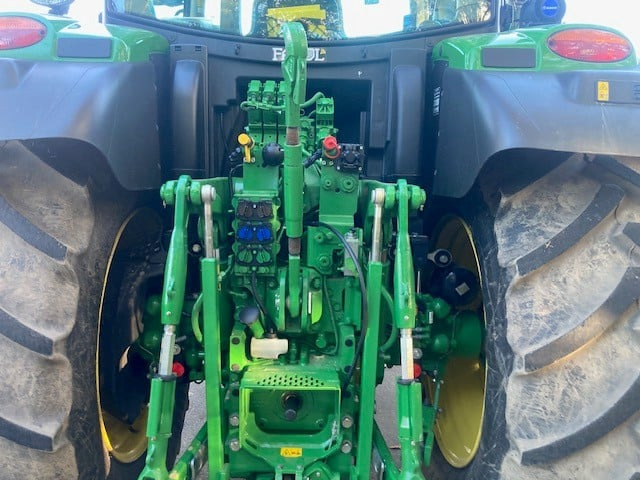 John Deere 6R 185 - Трактор: фото 5 John Deere 6R 185 - Трактор: фото 5