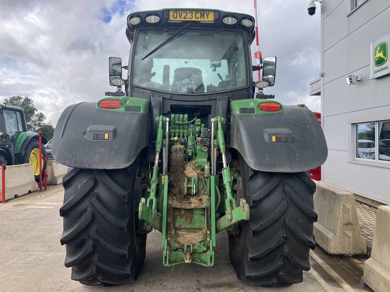 John Deere 6R 250 - Трактор: фото 4 John Deere 6R 250 - Трактор: фото 4