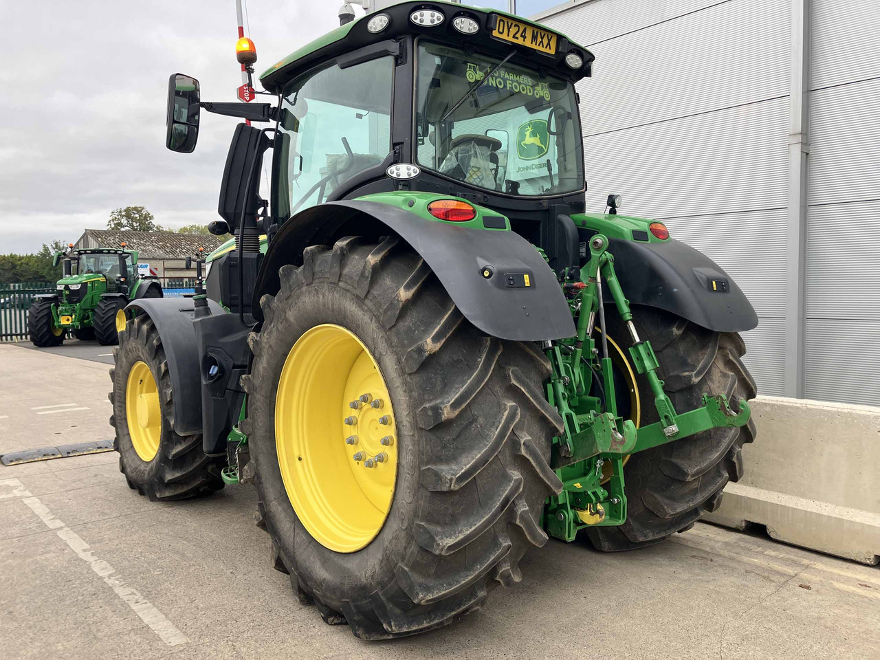 John Deere 6R 250 - Трактор: фото 3 John Deere 6R 250 - Трактор: фото 3
