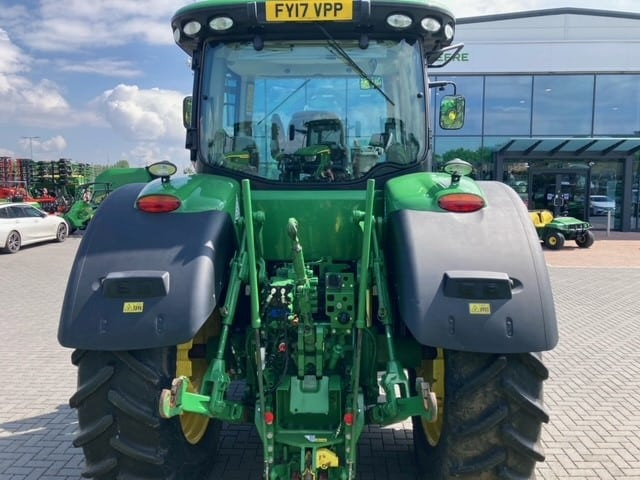 John Deere 7230R - Трактор: фото 5 John Deere 7230R - Трактор: фото 5