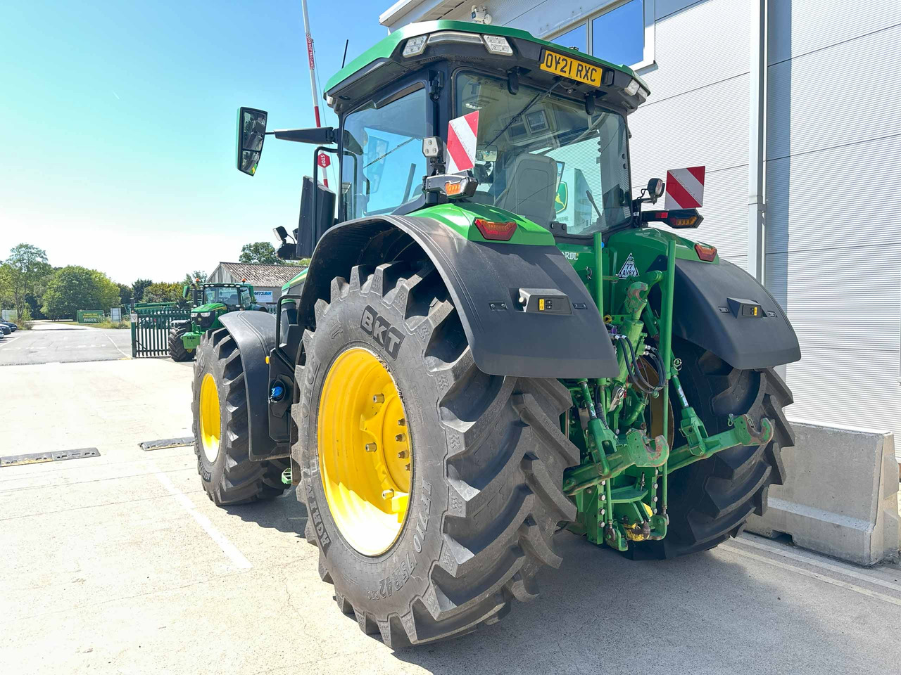 John Deere 7R 350 - Трактор: фото 4 John Deere 7R 350 - Трактор: фото 4
