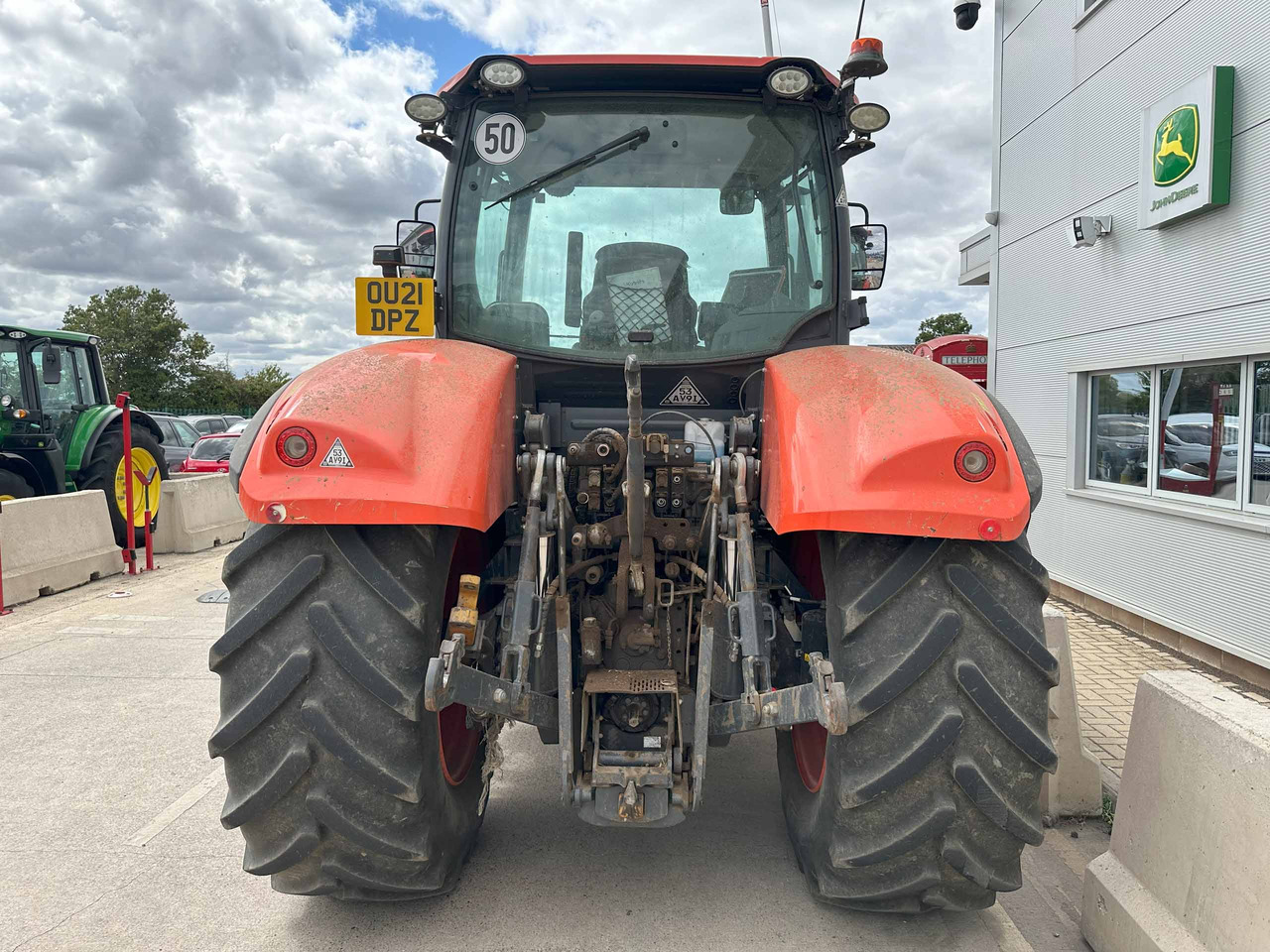 Kubota M7173 Premium KVT - Трактор: фото 3 Kubota M7173 Premium KVT - Трактор: фото 3