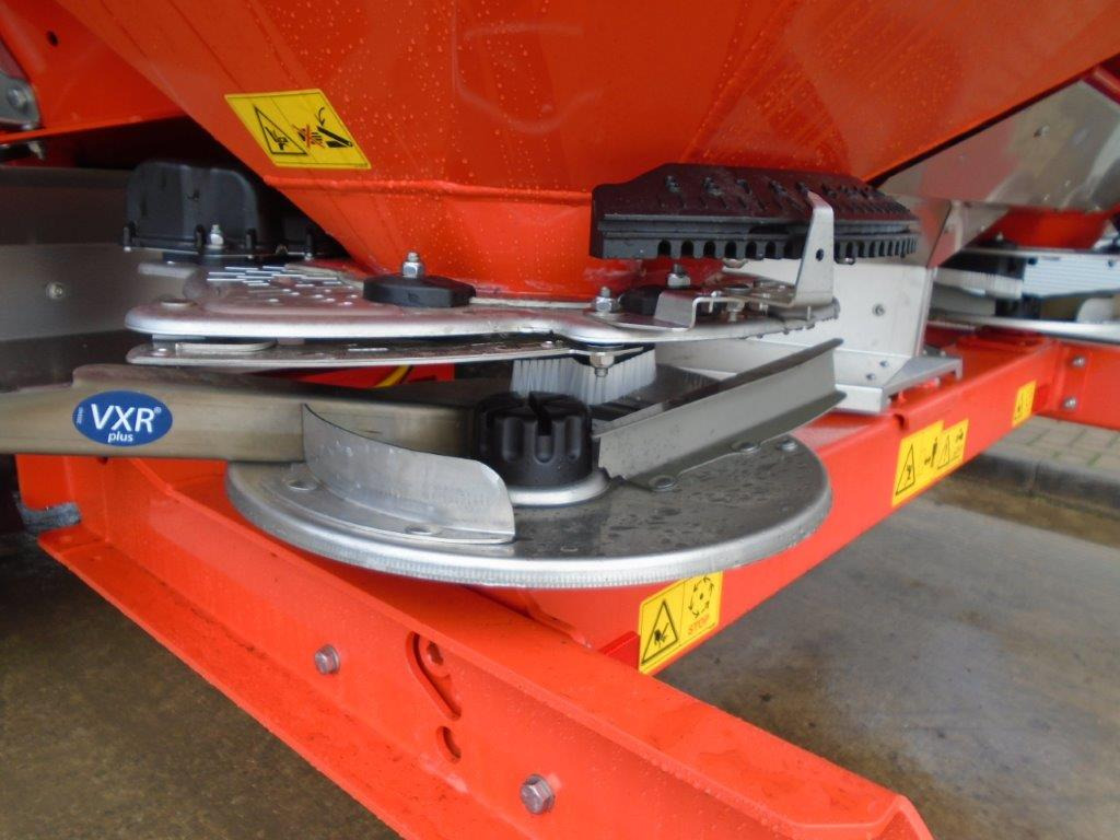 Новый Разбрасыватель удобрений Kuhn Axis 50.2 M EMC W ISO PRO: фото 9