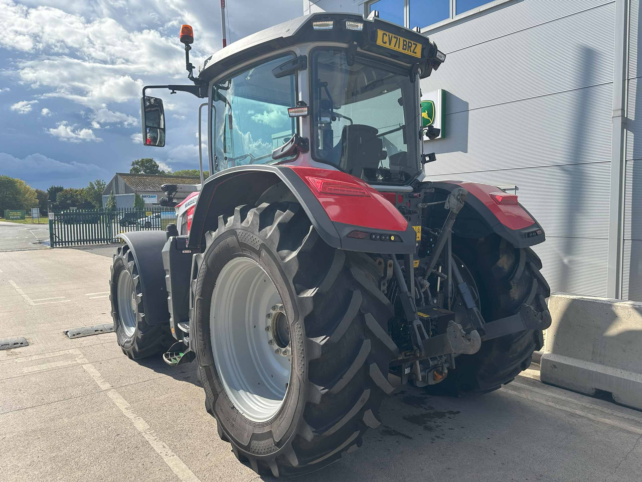Massey Ferguson 8S.245 Dyna 6 - Трактор: фото 4 Massey Ferguson 8S.245 Dyna 6 - Трактор: фото 4