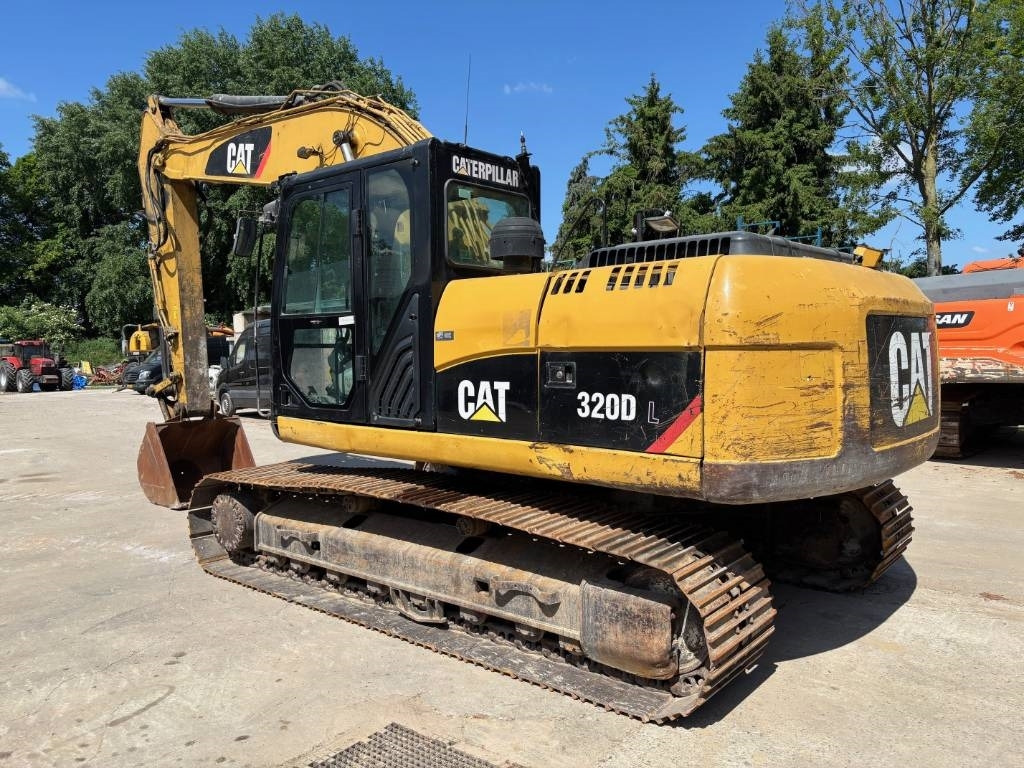 CAT 320 D L - Гусеничный экскаватор: фото 2 CAT 320 D L - Гусеничный экскаватор: фото 2