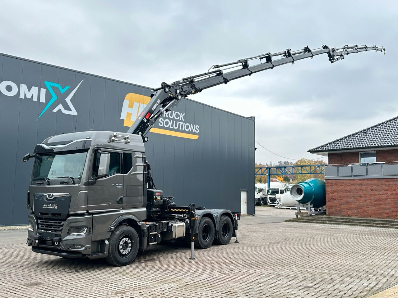 MAN TGX 26.580 6x4 Kran Hiab 302-6 + Jib-4 - Тягач: фото 1 MAN TGX 26.580 6x4 Kran Hiab 302-6 + Jib-4 - Тягач: фото 1
