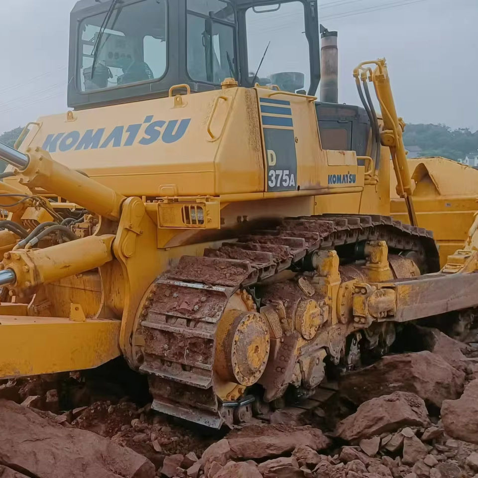 Bulldozer Prices Used Bulldozer Market Used Caterpillar D5 D6 D7 komatsu 155a 375 Kenya Used Equipment Market Cheap Bulldozer - Бульдозер: фото 1 Bulldozer Prices Used Bulldozer Market Used Caterpillar D5 D6 D7 komatsu 155a 375 Kenya Used Equipment Market Cheap Bulldozer - Бульдозер: фото 1