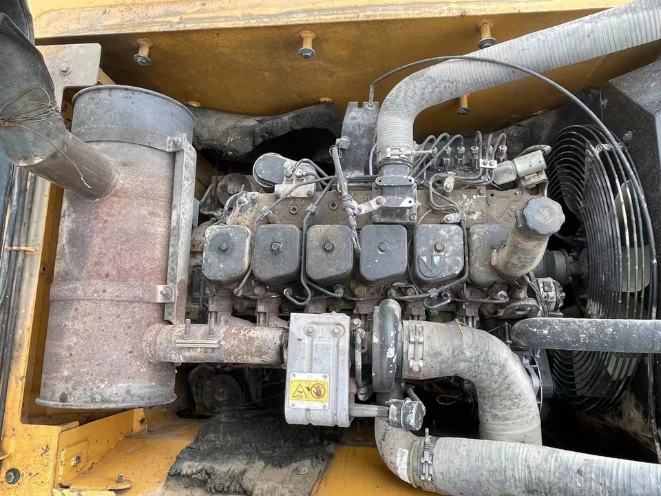 Original Good Quality USED Excavators R210 W-9T 21 Ton Excavator Wheel Excavator for HYUNDAI - Колёсный экскаватор: фото 4 Original Good Quality USED Excavators R210 W-9T 21 Ton Excavator Wheel Excavator for HYUNDAI - Колёсный экскаватор: фото 4